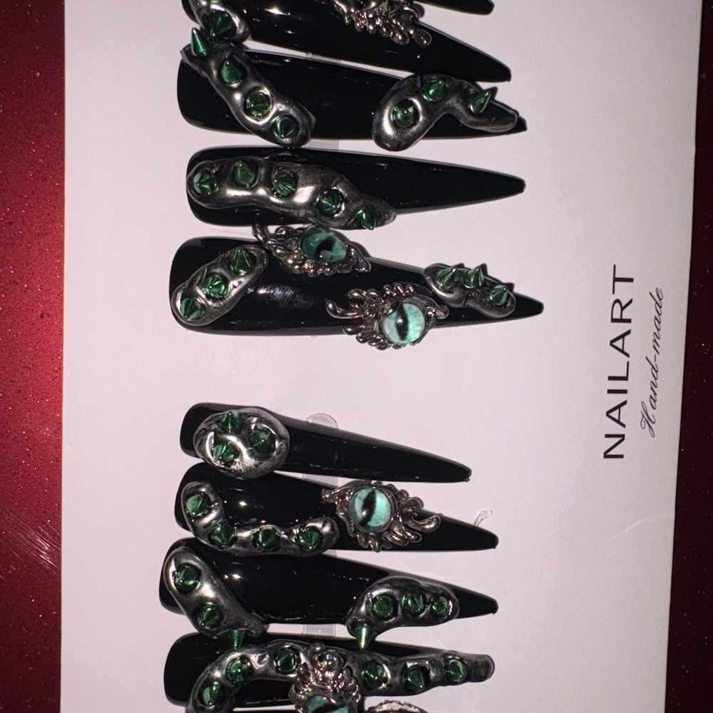 Black and Green Embellished Nail Art Set